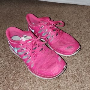 Nike gym shoes ( nike free 5.0)